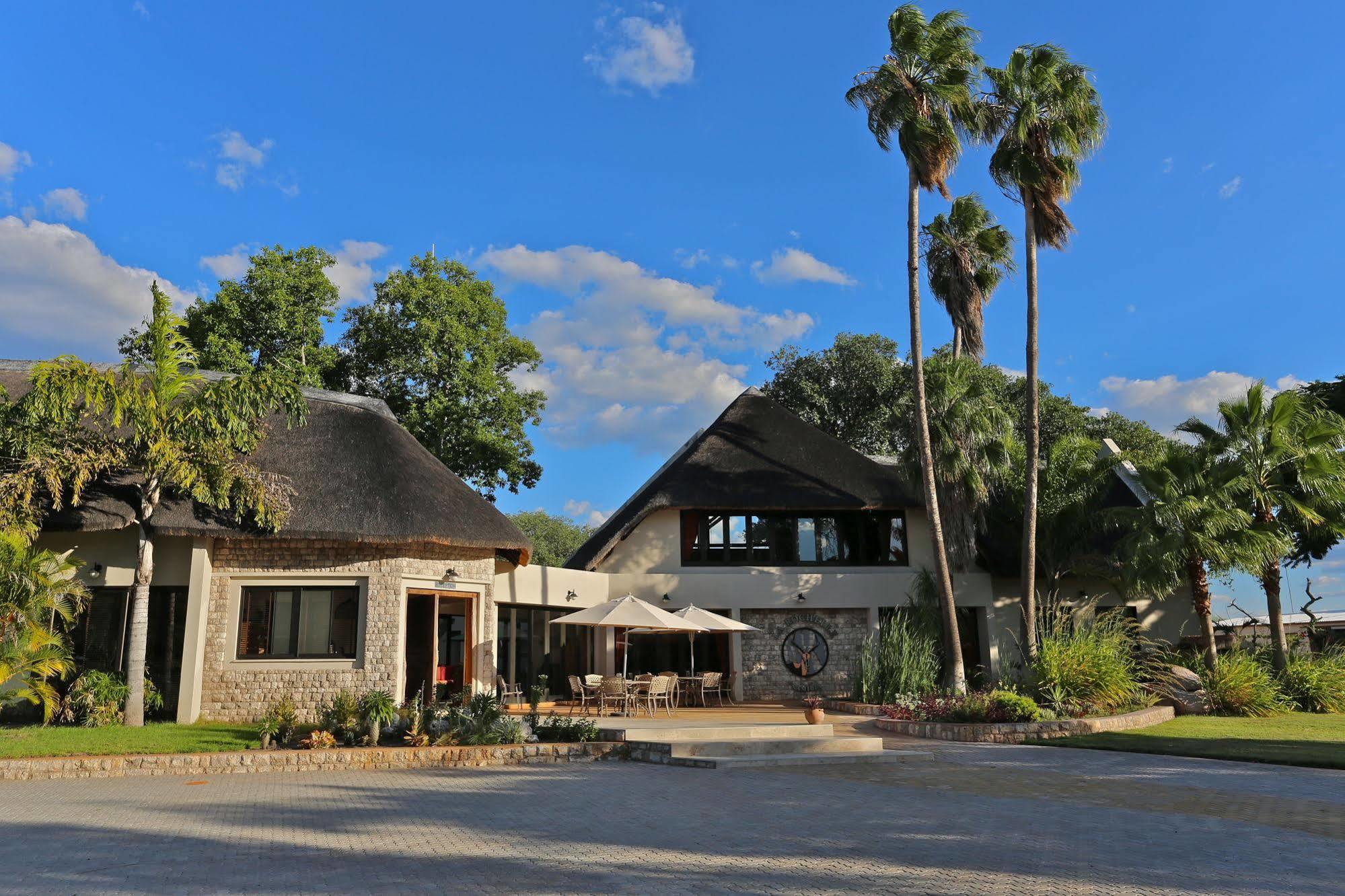 La Rochelle Lodge Okaukuejo Eksteriør billede