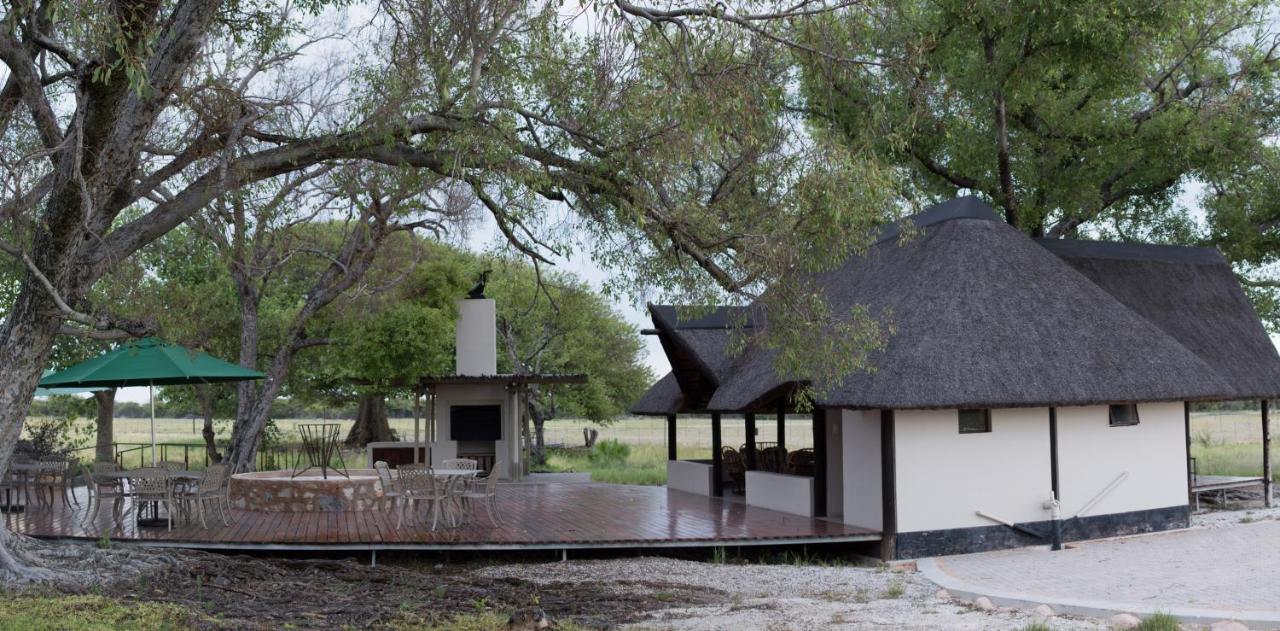La Rochelle Lodge Okaukuejo Eksteriør billede